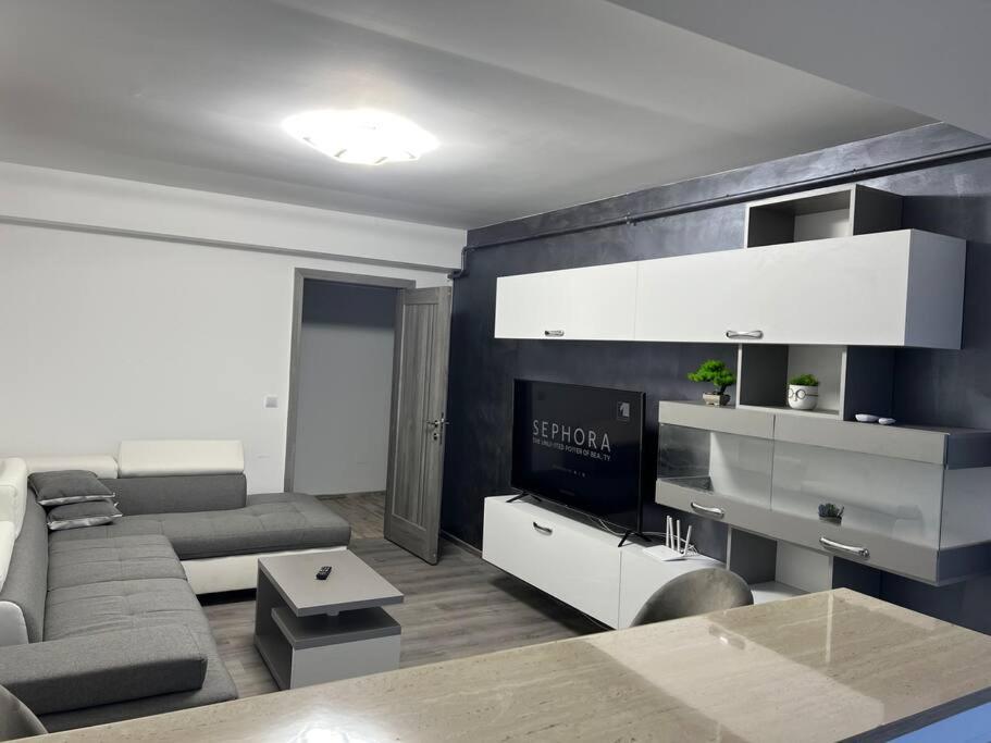 קריובה Lovely Flat With Bathtub 5 Mins From Center מראה חיצוני תמונה
