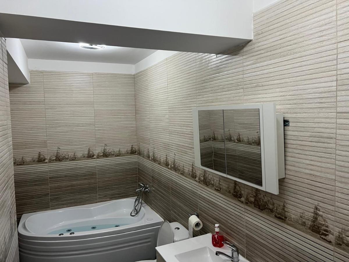 קריובה Lovely Flat With Bathtub 5 Mins From Center מראה חיצוני תמונה